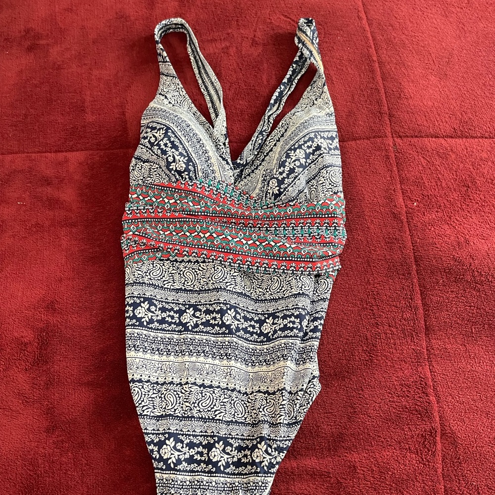 Merona (Target) bathing suit size L
